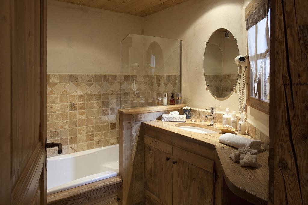 Chalet-hotel Les Fermes De Pierre & Anna Hotel
